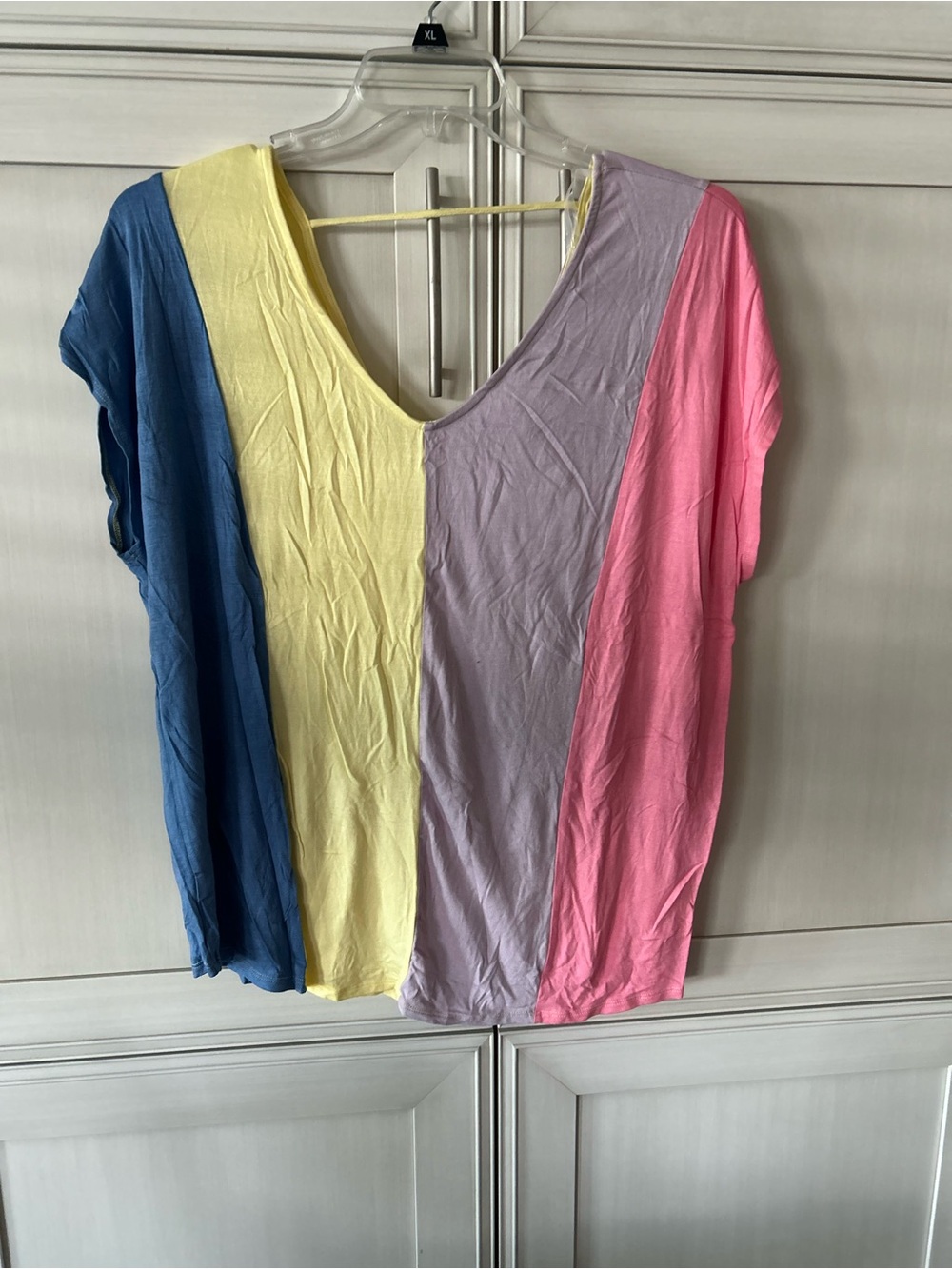 Colorblock V-Neck Short Sleeve Top in Blue, Yellow, Lavender & Pink